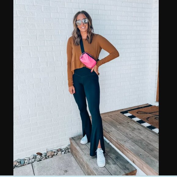 Like new Aerie Black Split-Flare Leggings - Picture 3 of 6